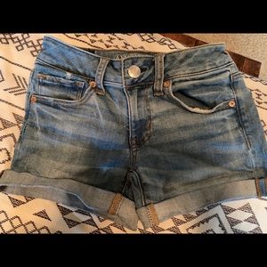 American Eagle jean shorts (Midi)